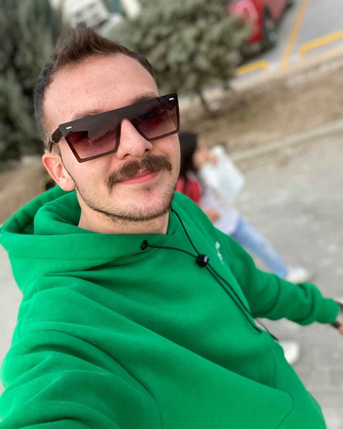 Tinder profile picture for @ceo