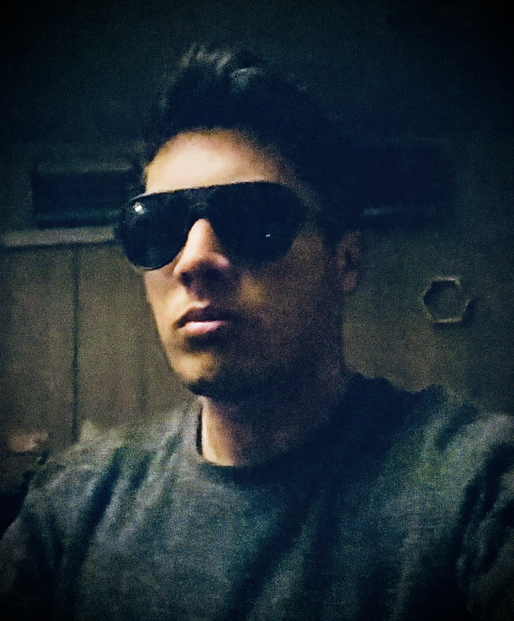 Tinder profile picture for @hasn
