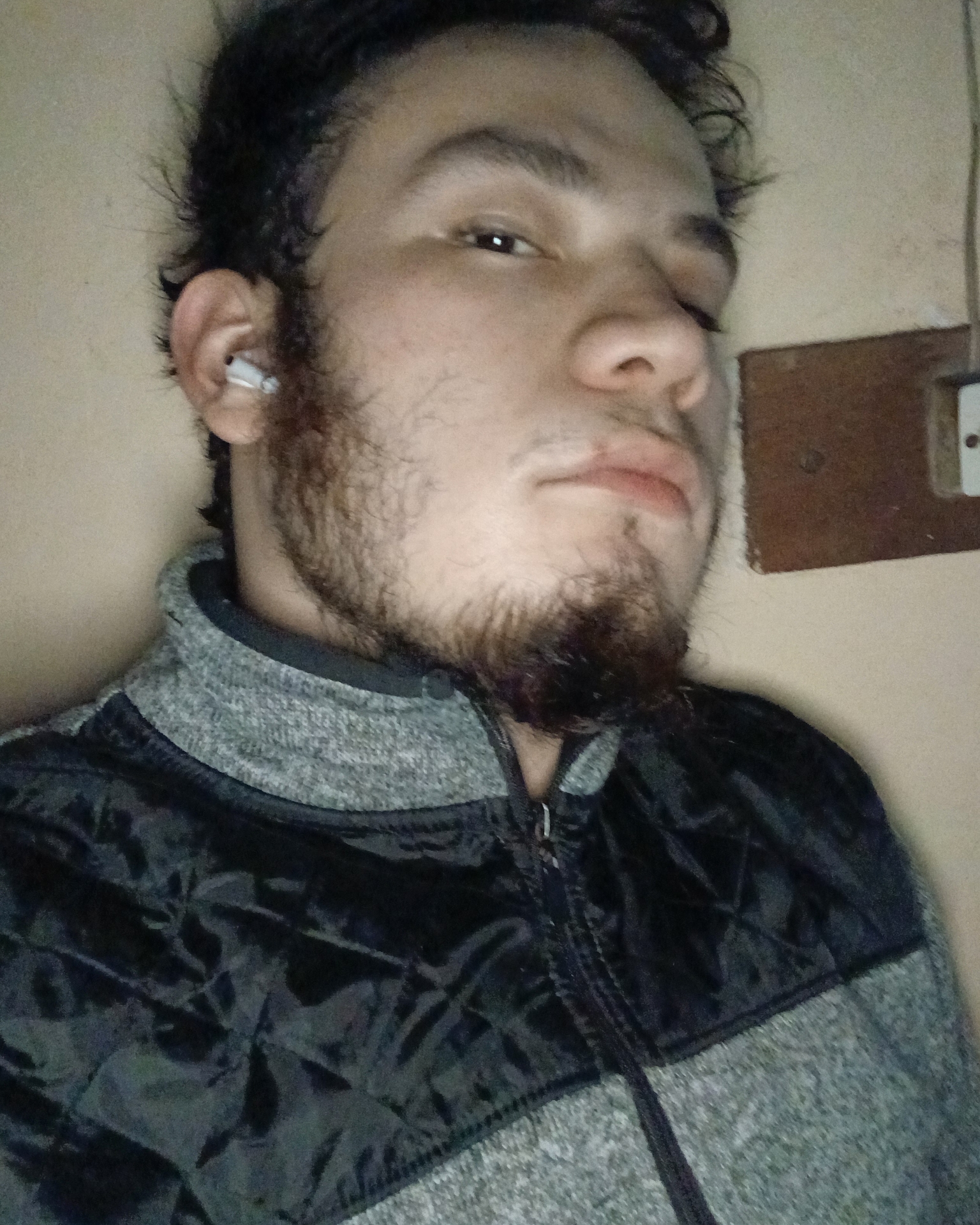 Tinder profile picture for @suero