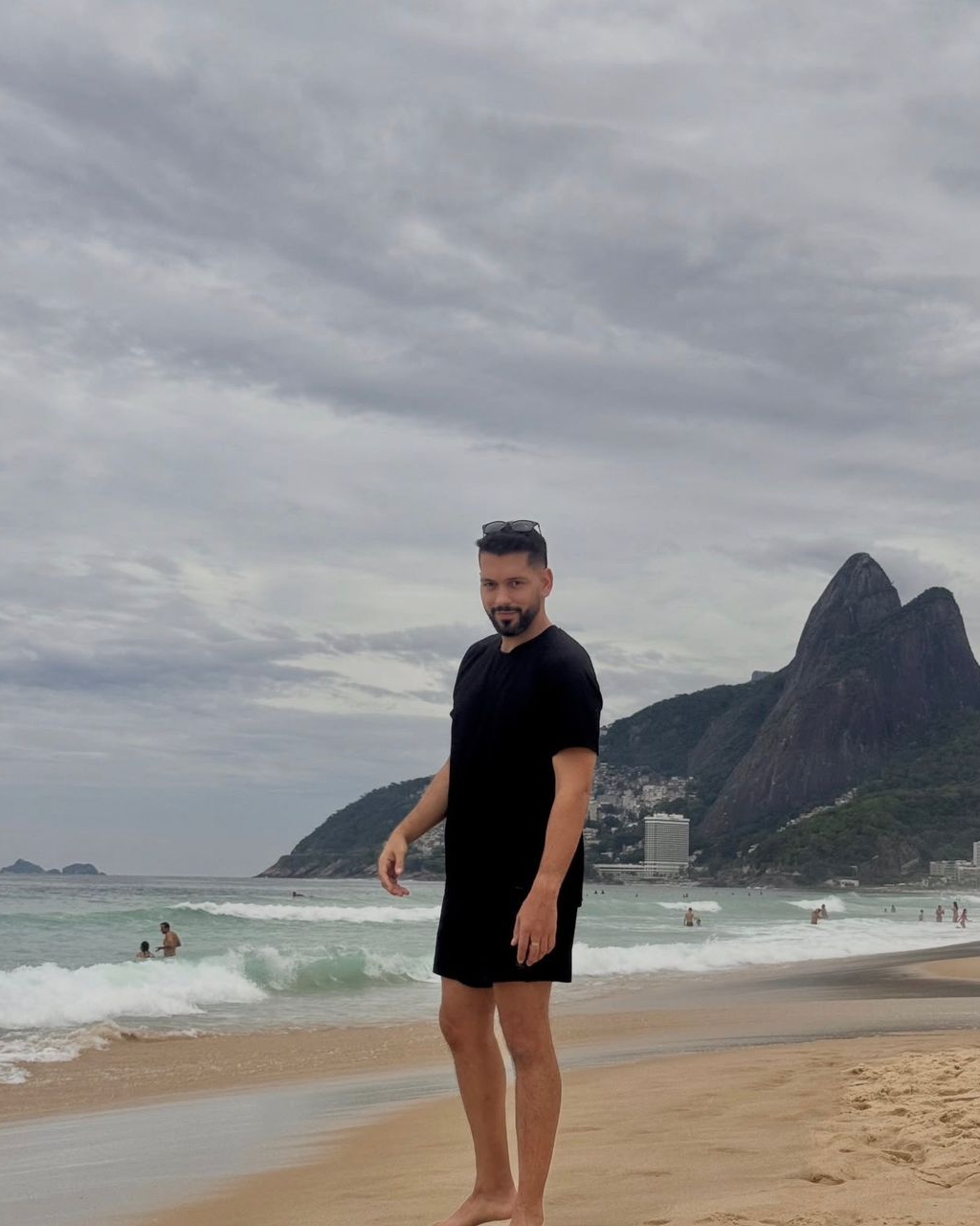 Tinder profile picture for @lukesilva