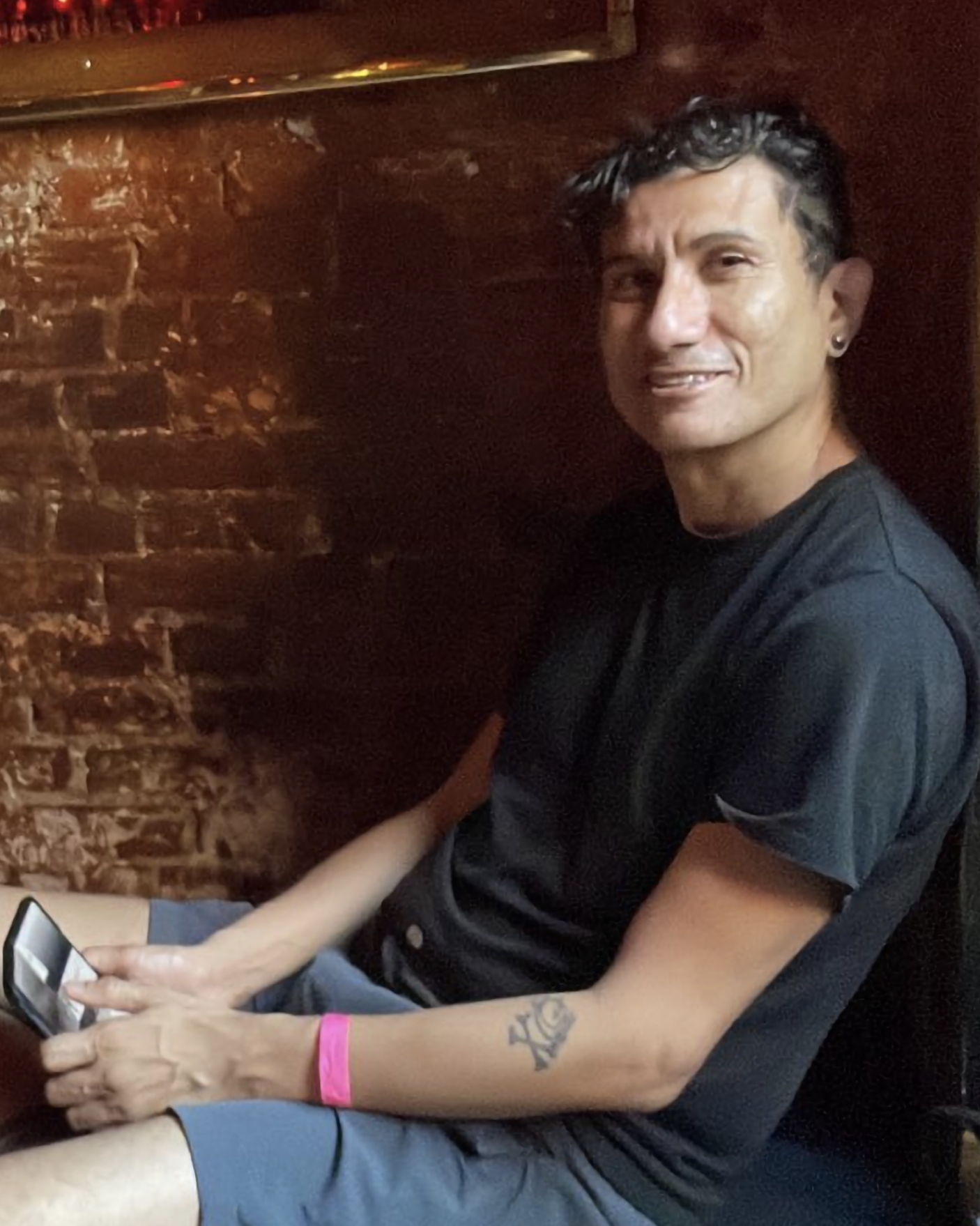 Tinder profile picture for @nonlinear
