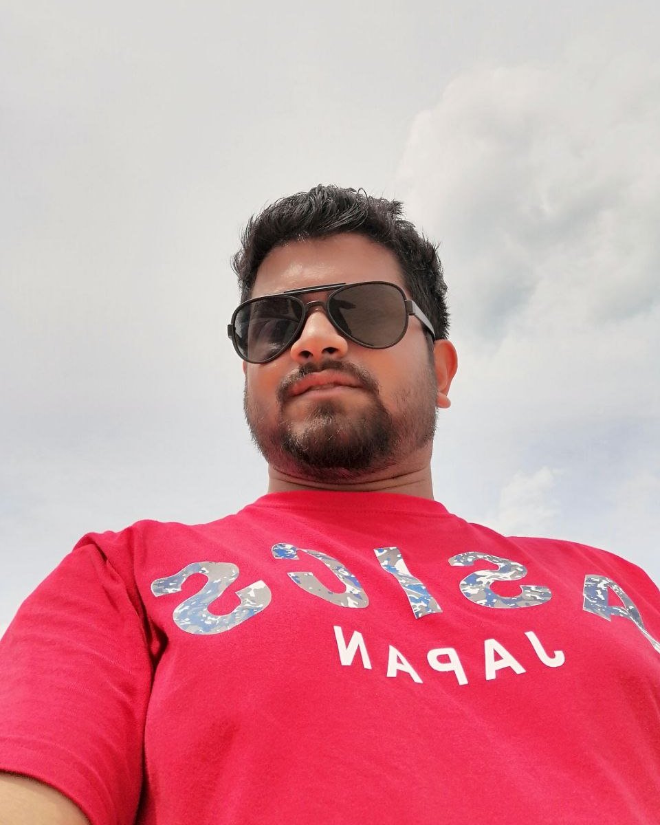 Tinder profile picture for @luthfi