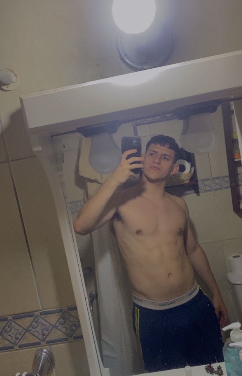 Tinder profile picture for @roman