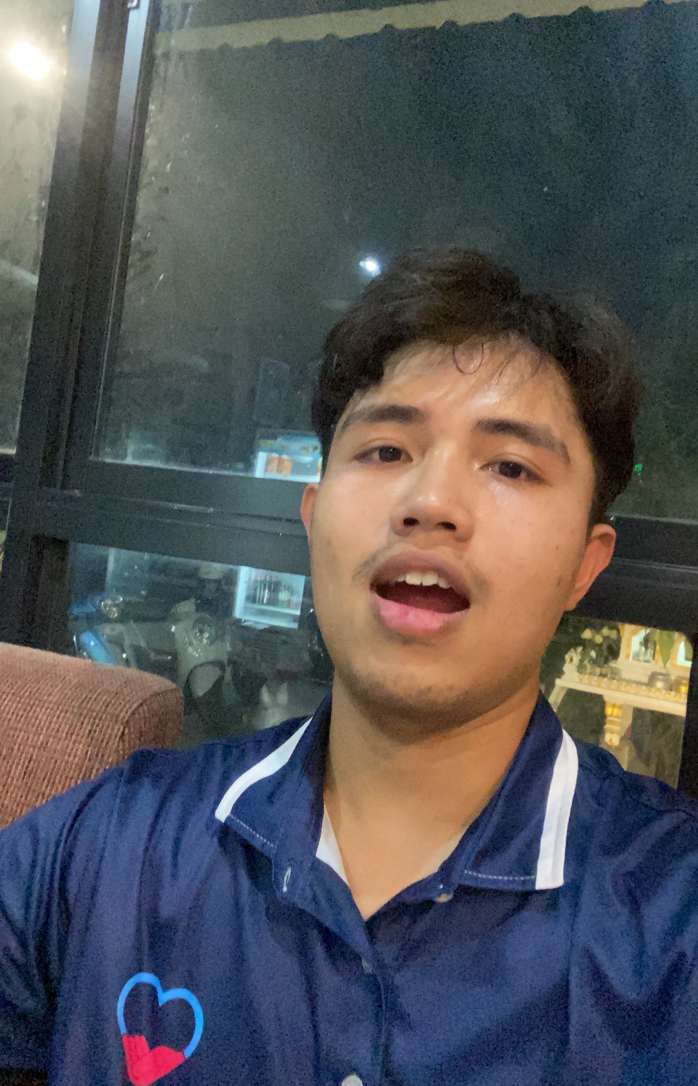 Tinder profile picture for @cdna