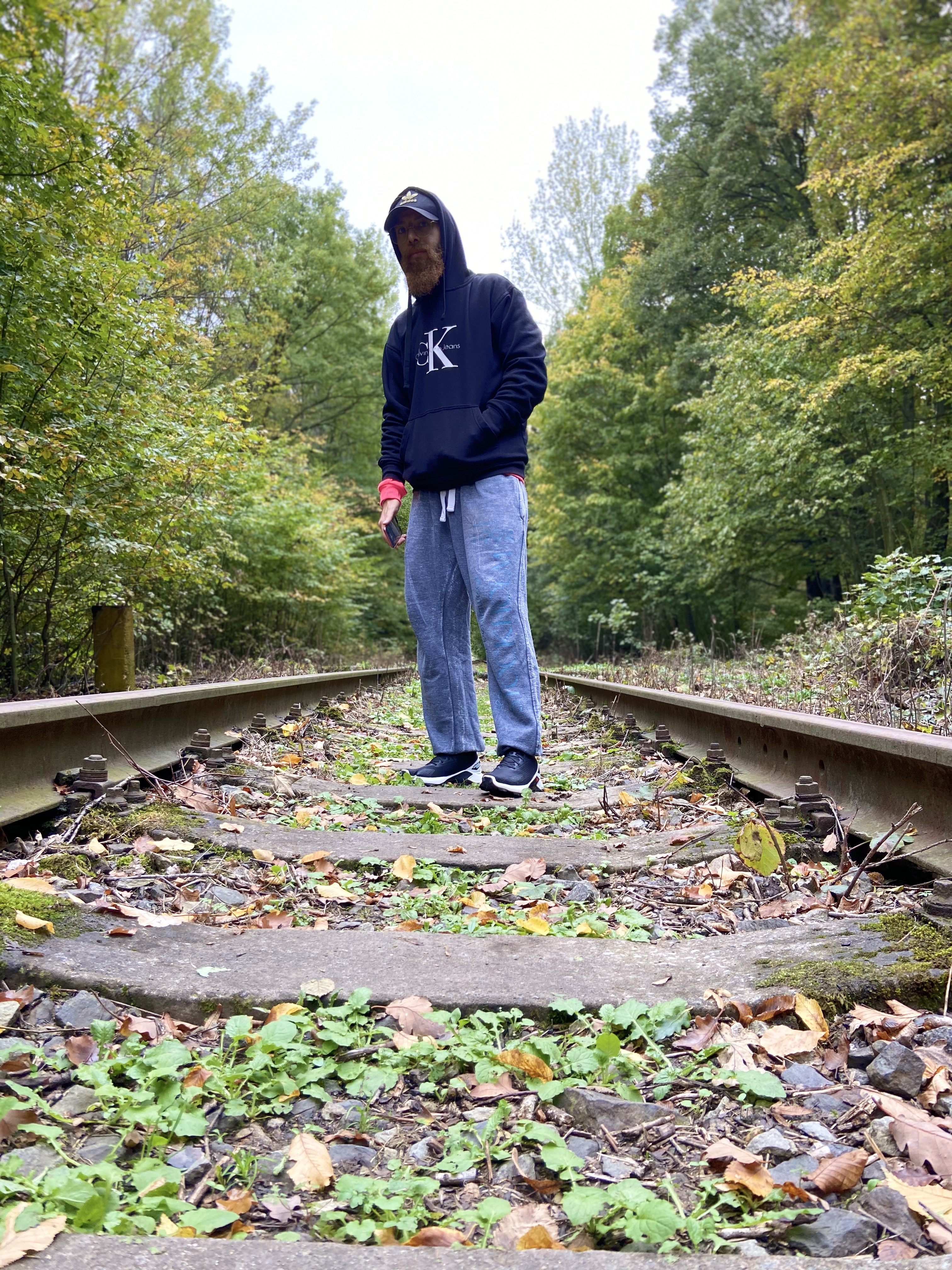 Tinder profile picture for @stoner