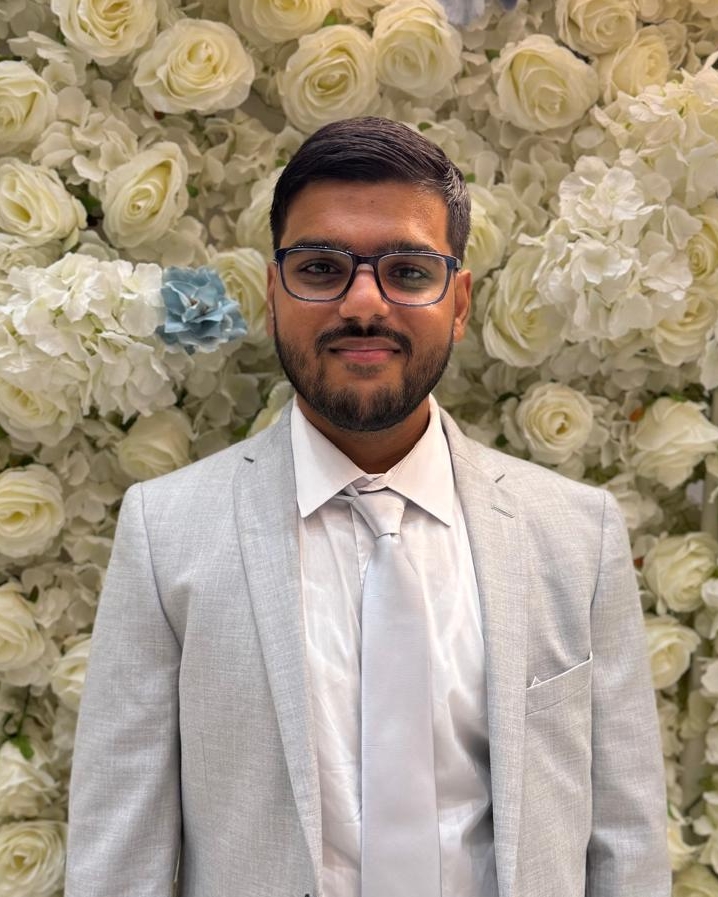 Tinder profile picture for @harp
