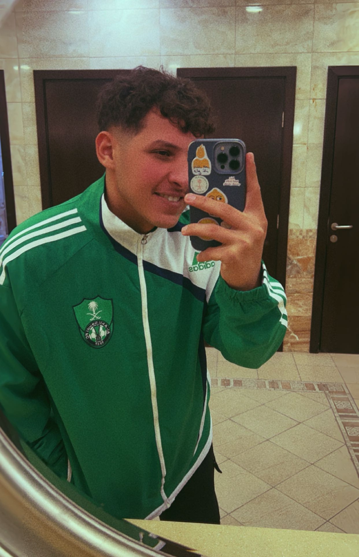 Tinder profile picture for @hmod