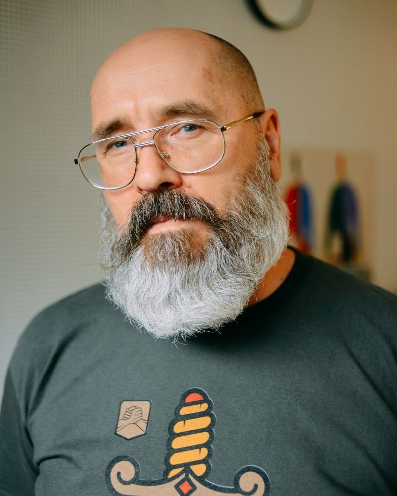 Tinder profile picture for @hemingway