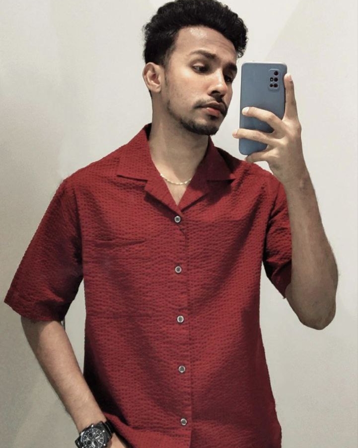 Tinder profile picture for @pugal