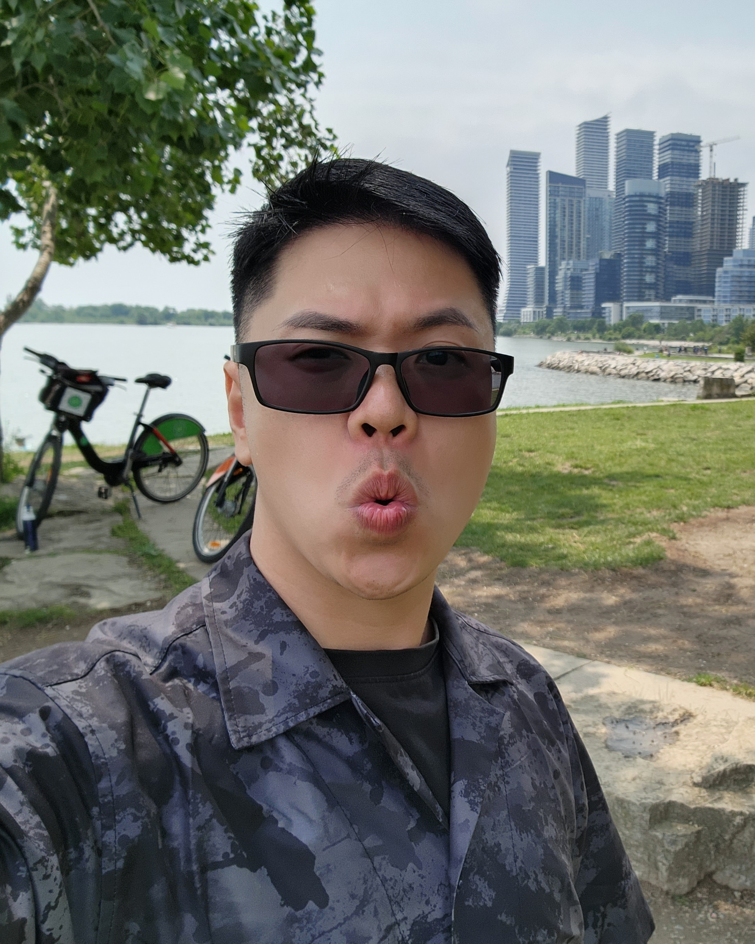 Tinder profile picture for @toniifang