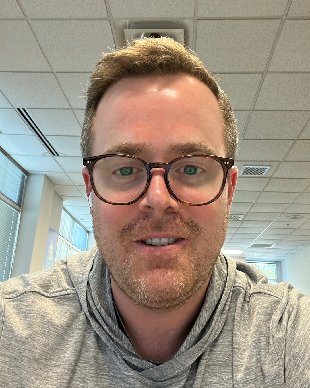 Tinder profile picture for @cubbies