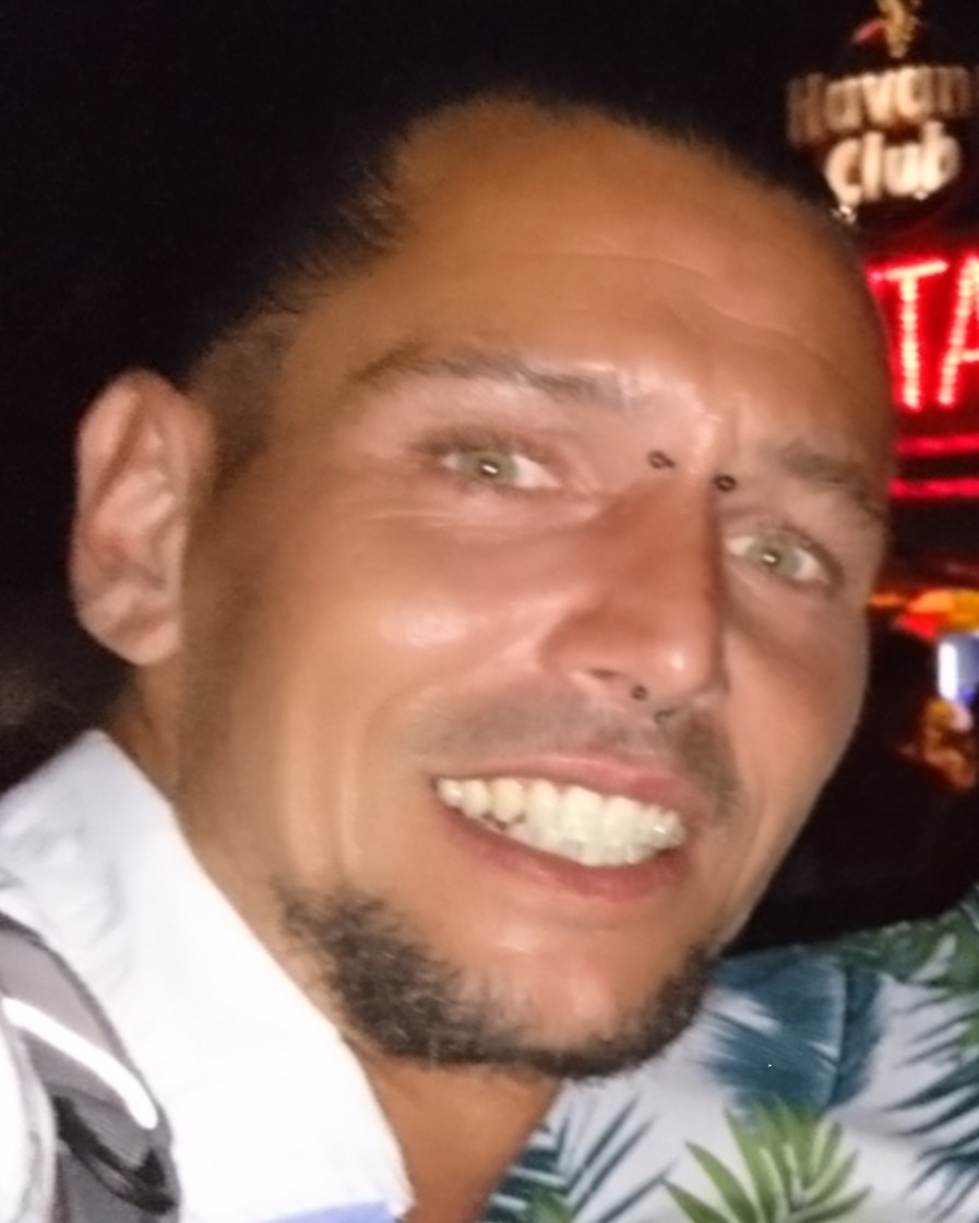Tinder profile picture for @mindset