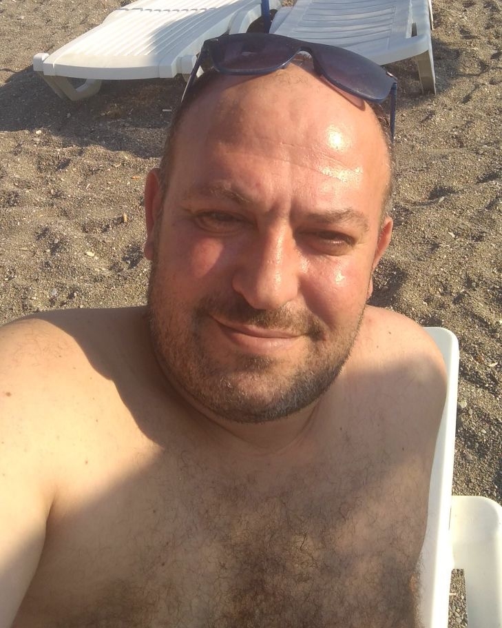 Tinder profile picture for @woodworking
