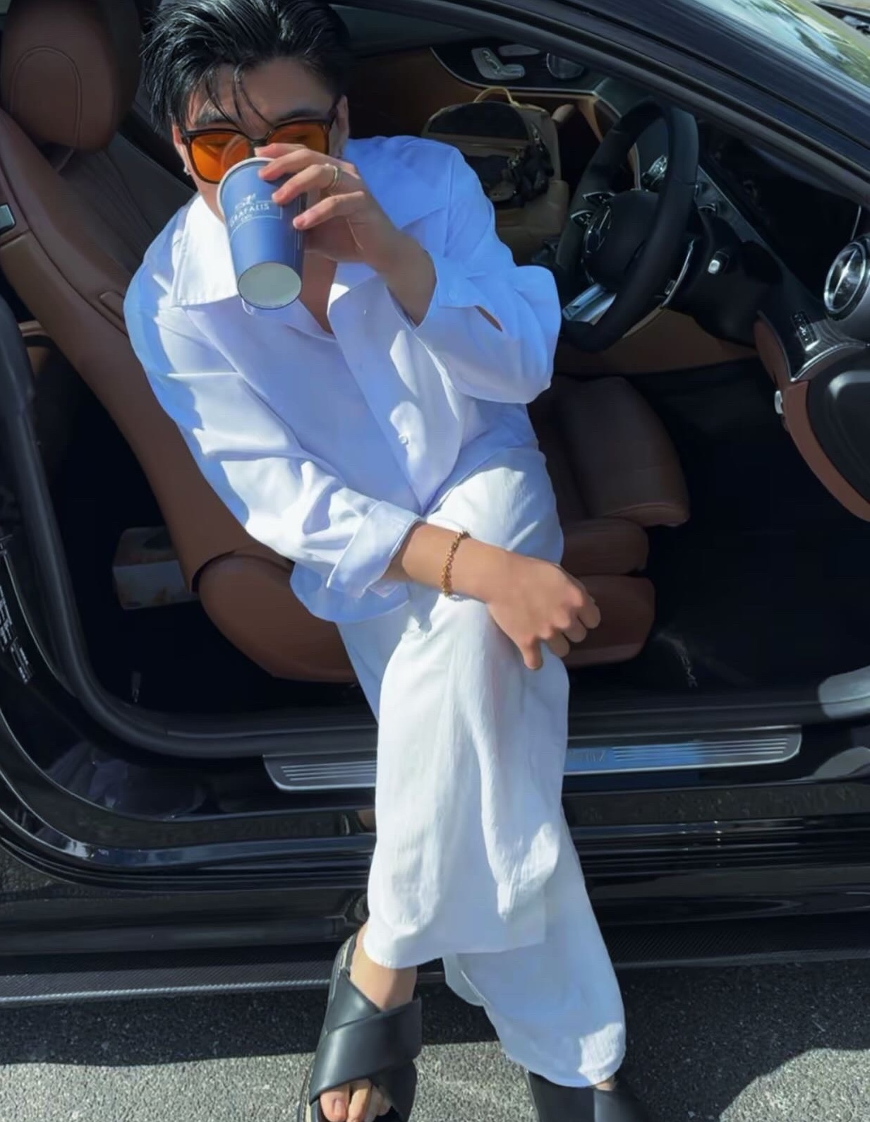 Tinder profile picture for @whatever