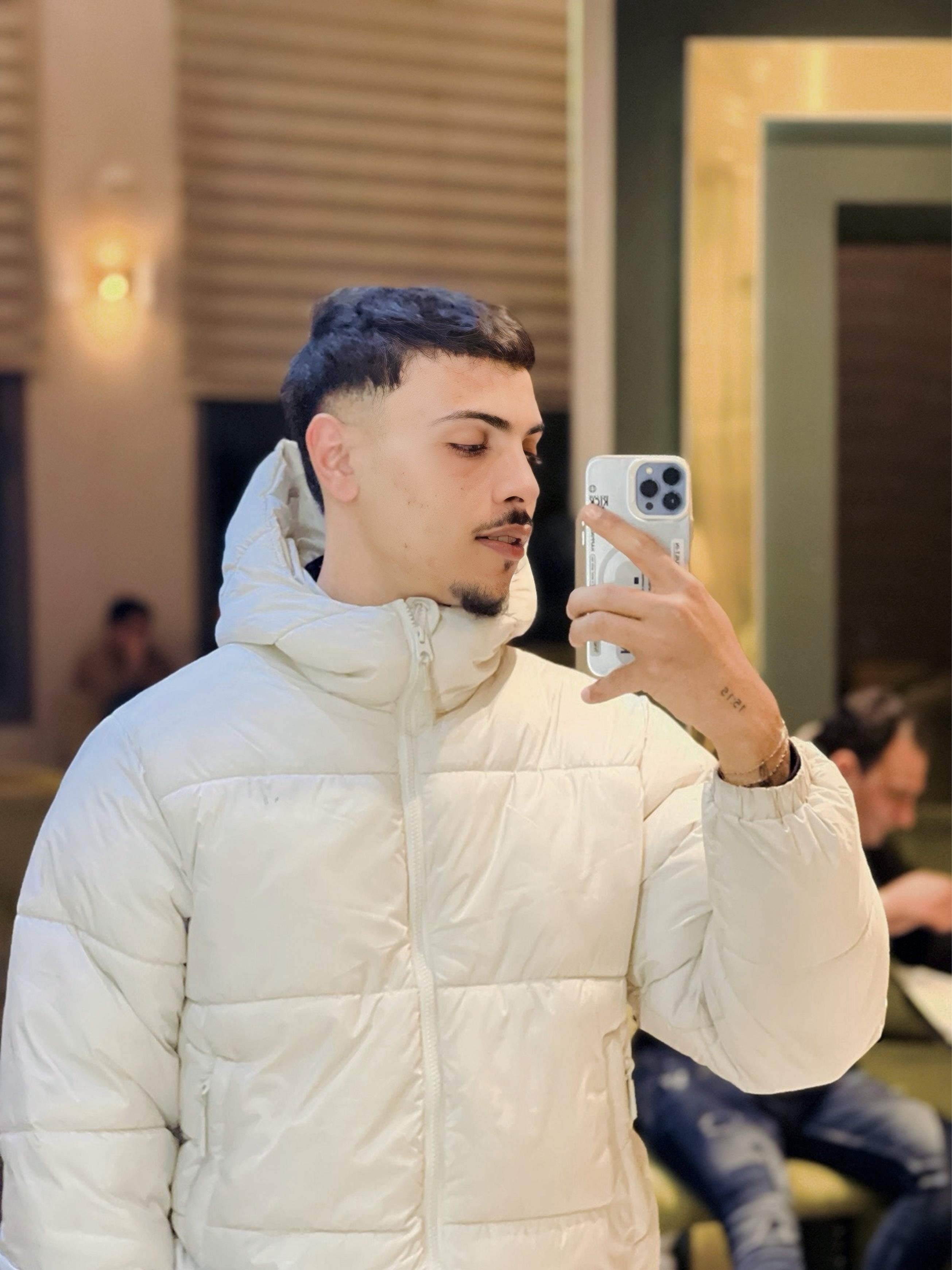 Tinder profile picture for @hama