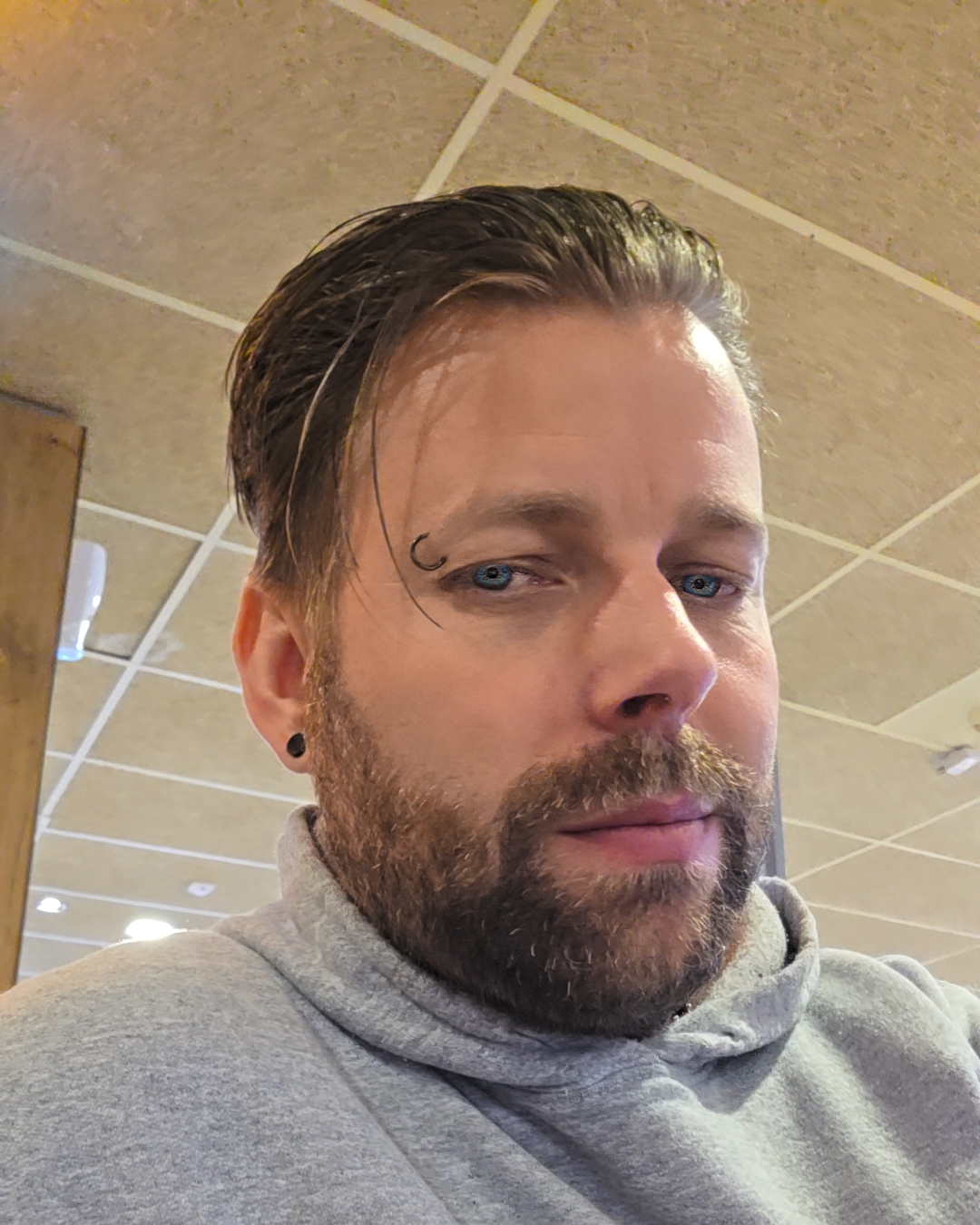Tinder profile picture for @raggedy