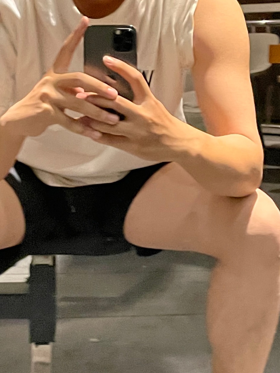 Tinder profile picture for @lands