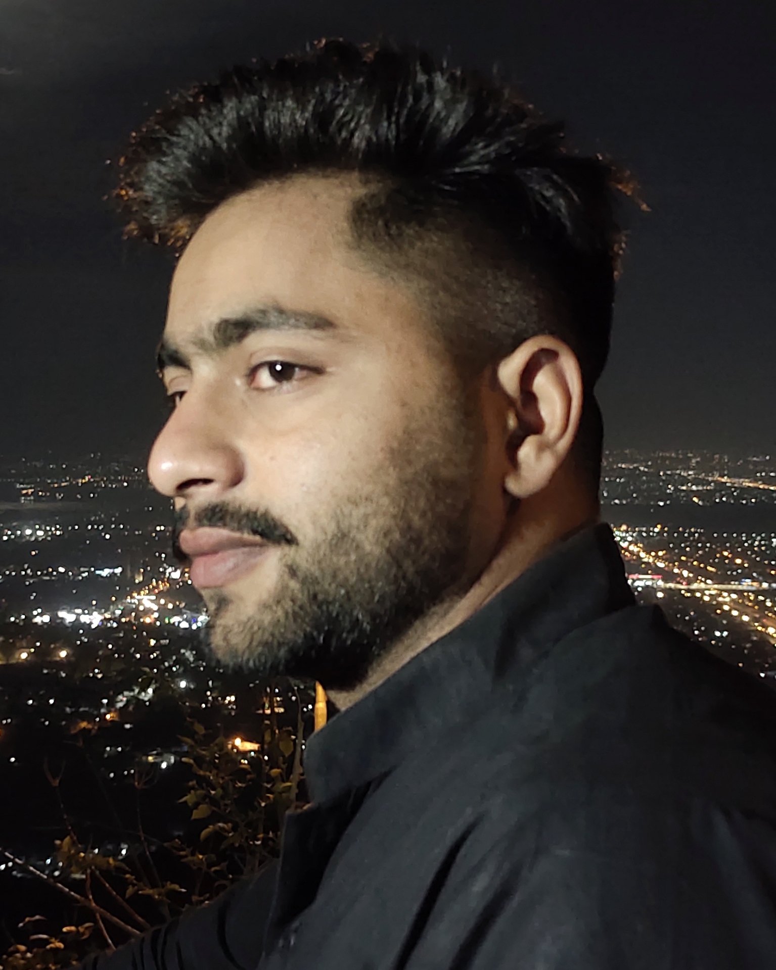 Tinder profile picture for @sheryar