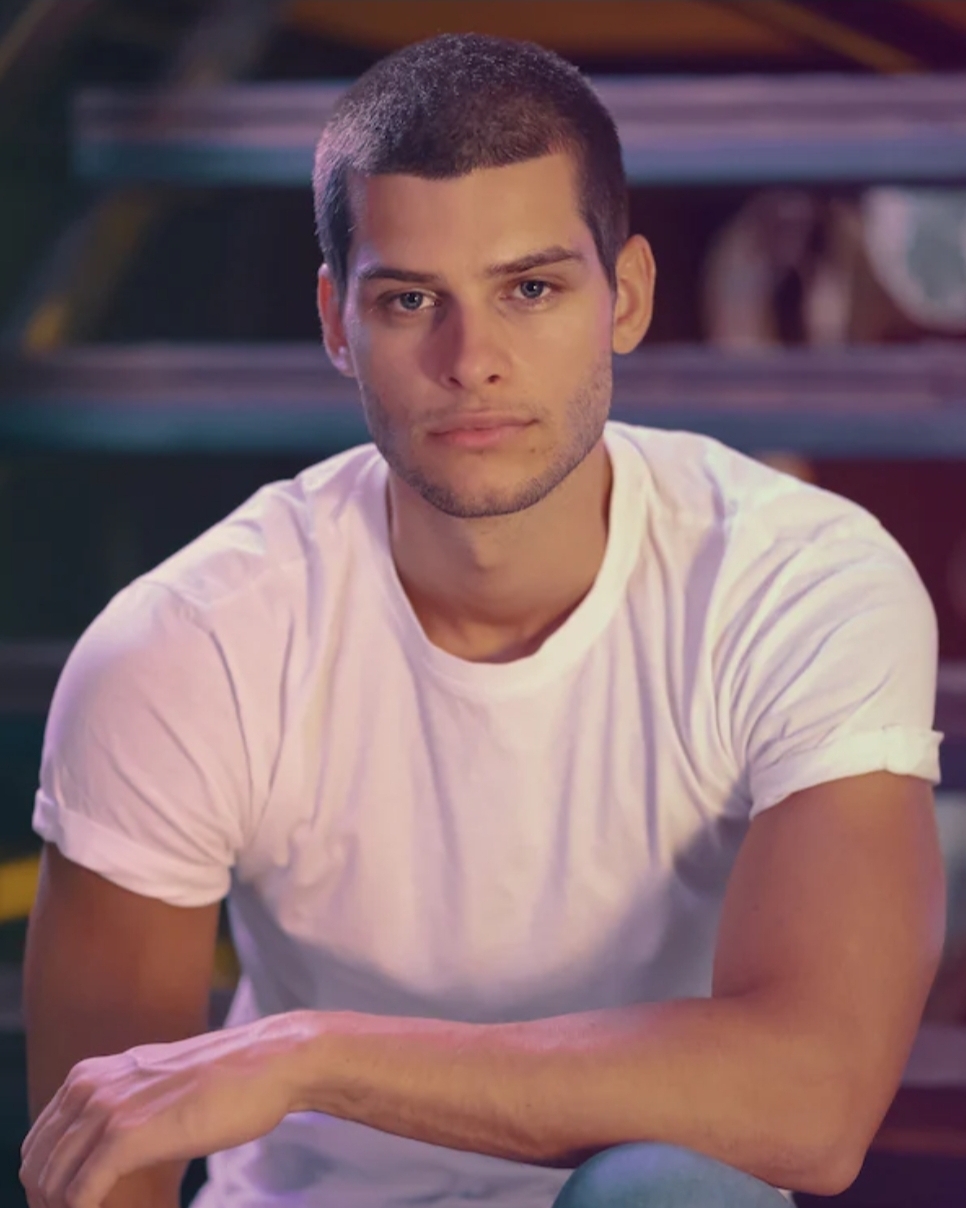 Tinder profile picture for @mmc