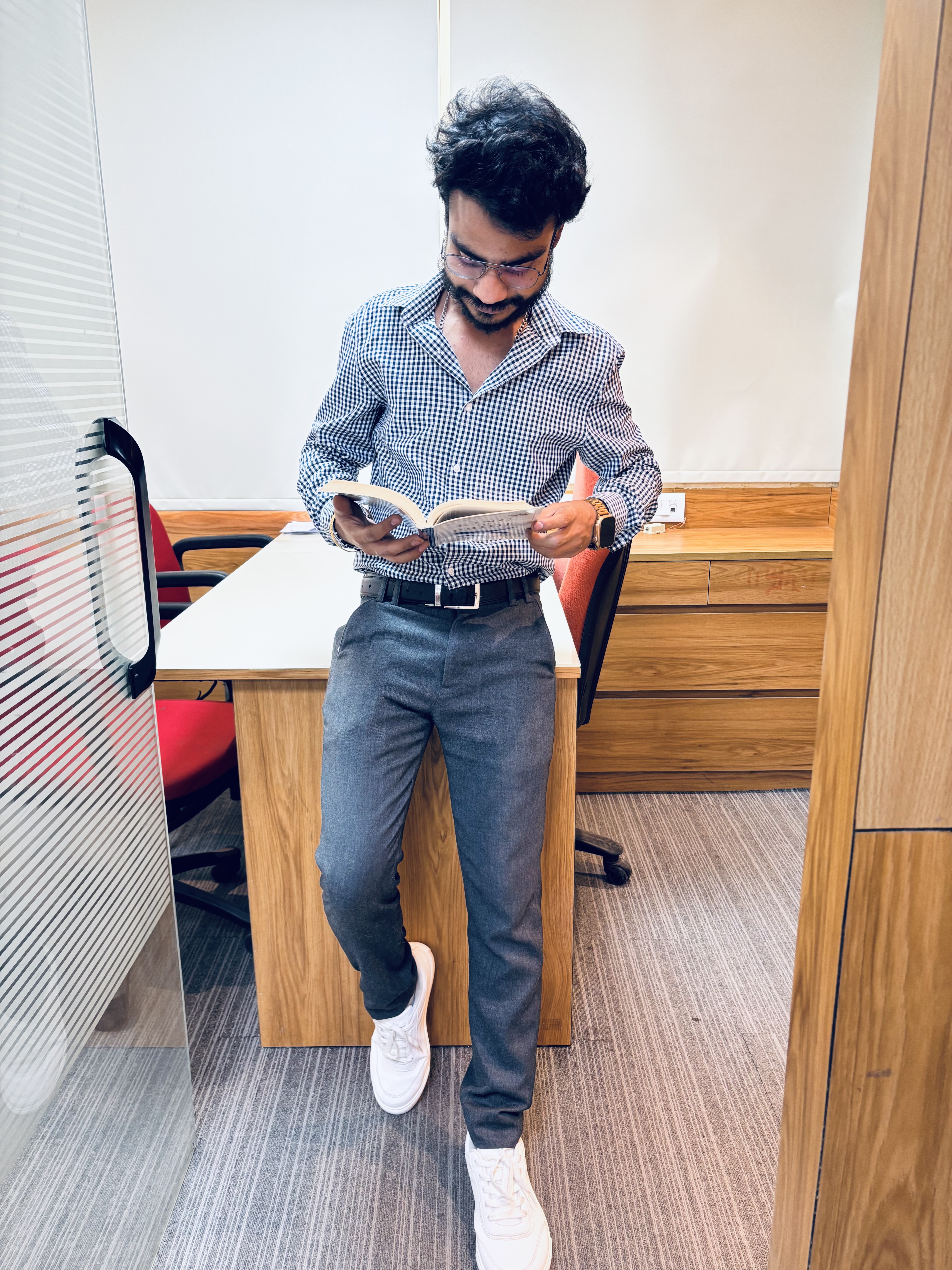 Tinder profile picture for @mehra