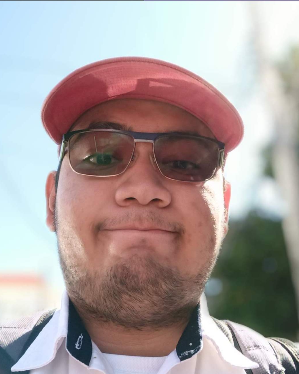 Tinder profile picture for @osmr