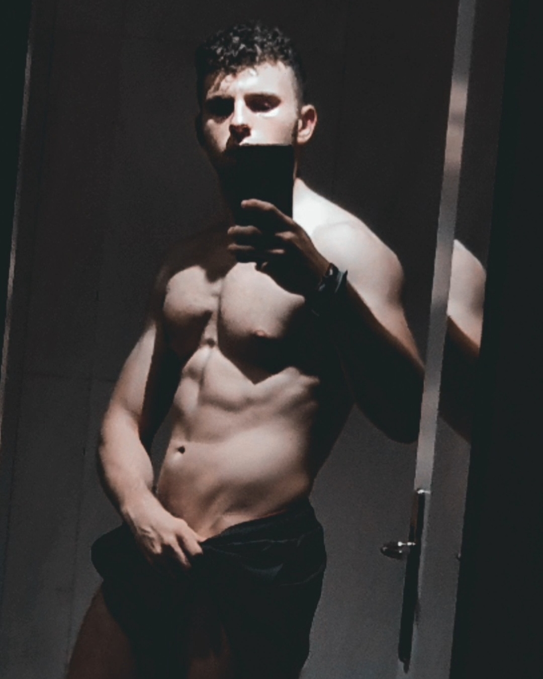 Tinder profile picture for @pablod