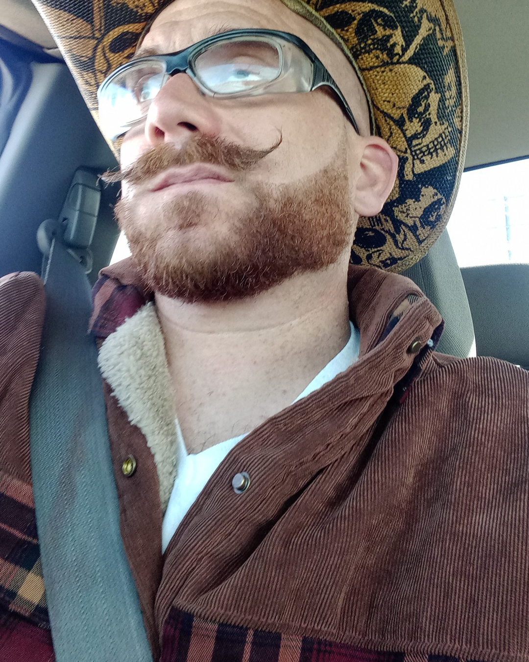 Tinder profile picture for @cyclops