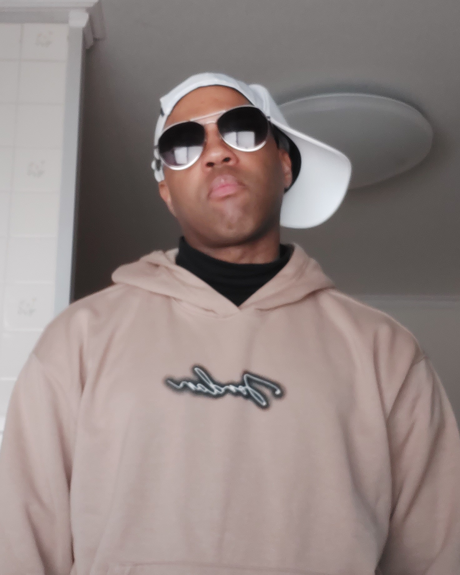 Tinder profile picture for @zero