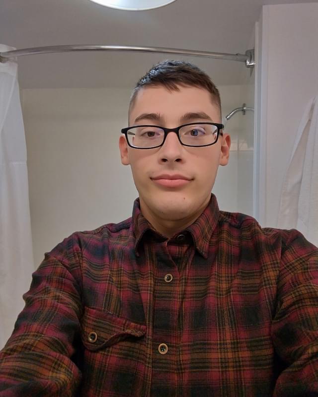 Nicholas Farnagus Tinder