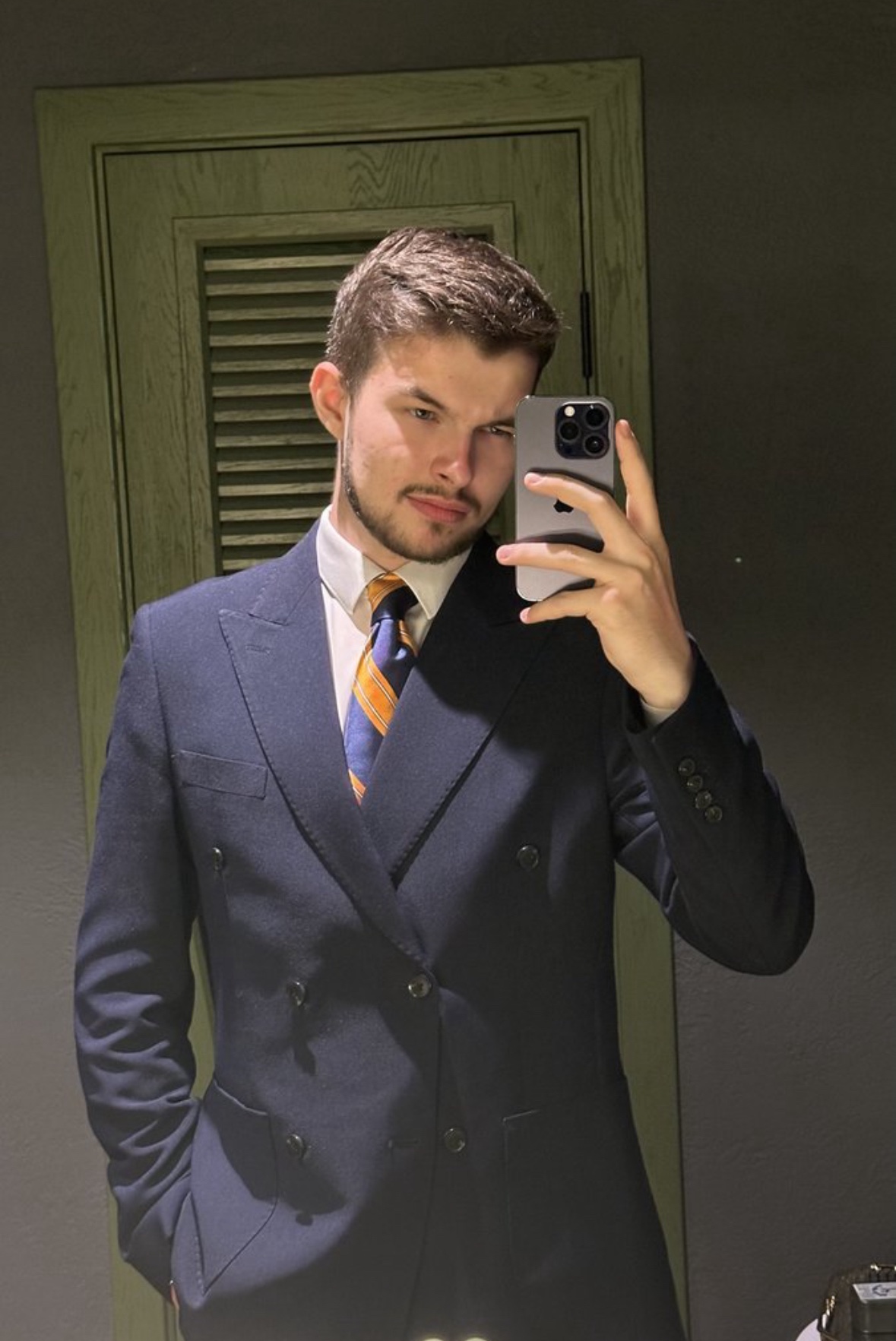 Tinder profile picture for @owl