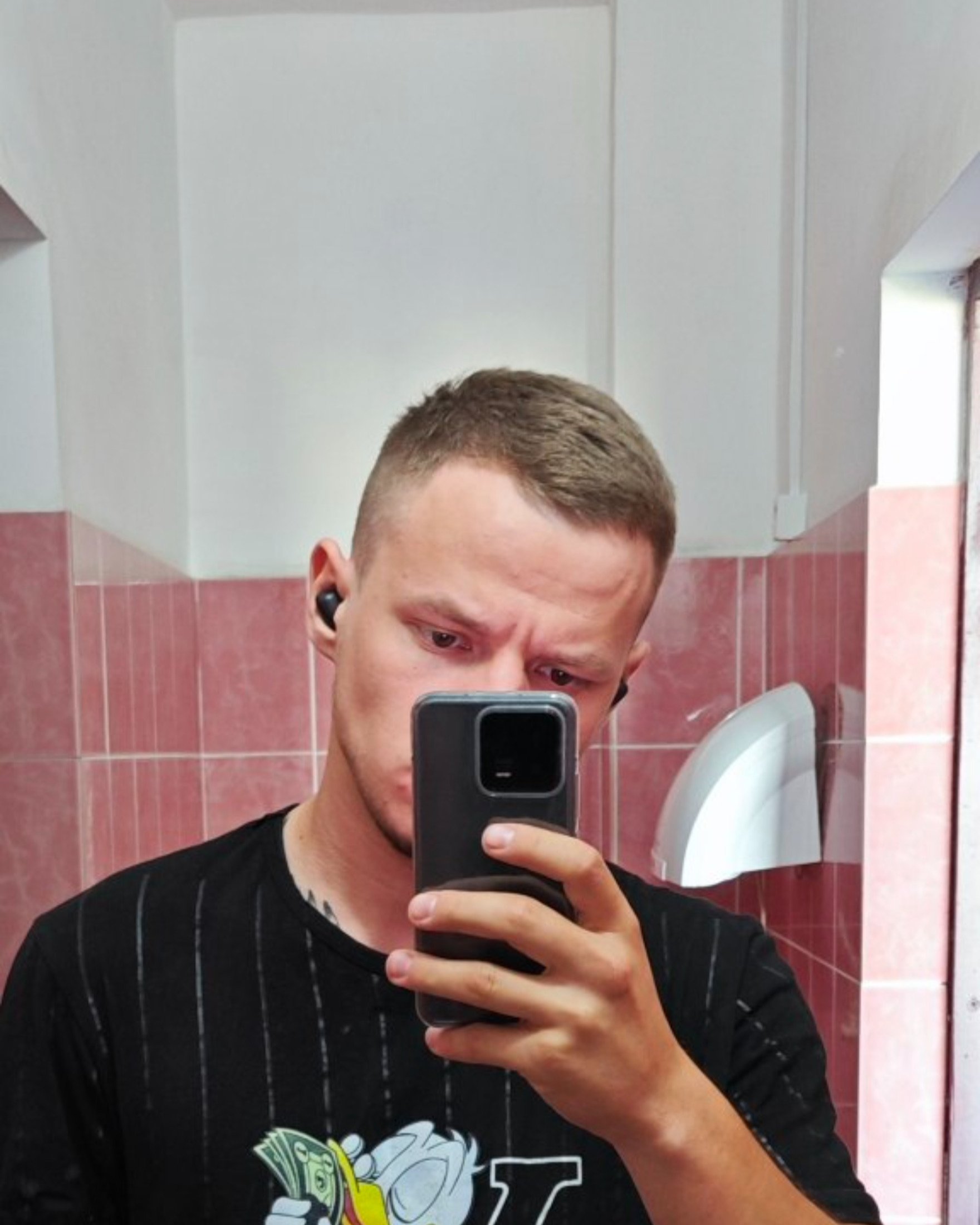 Tinder profile picture for @cursed