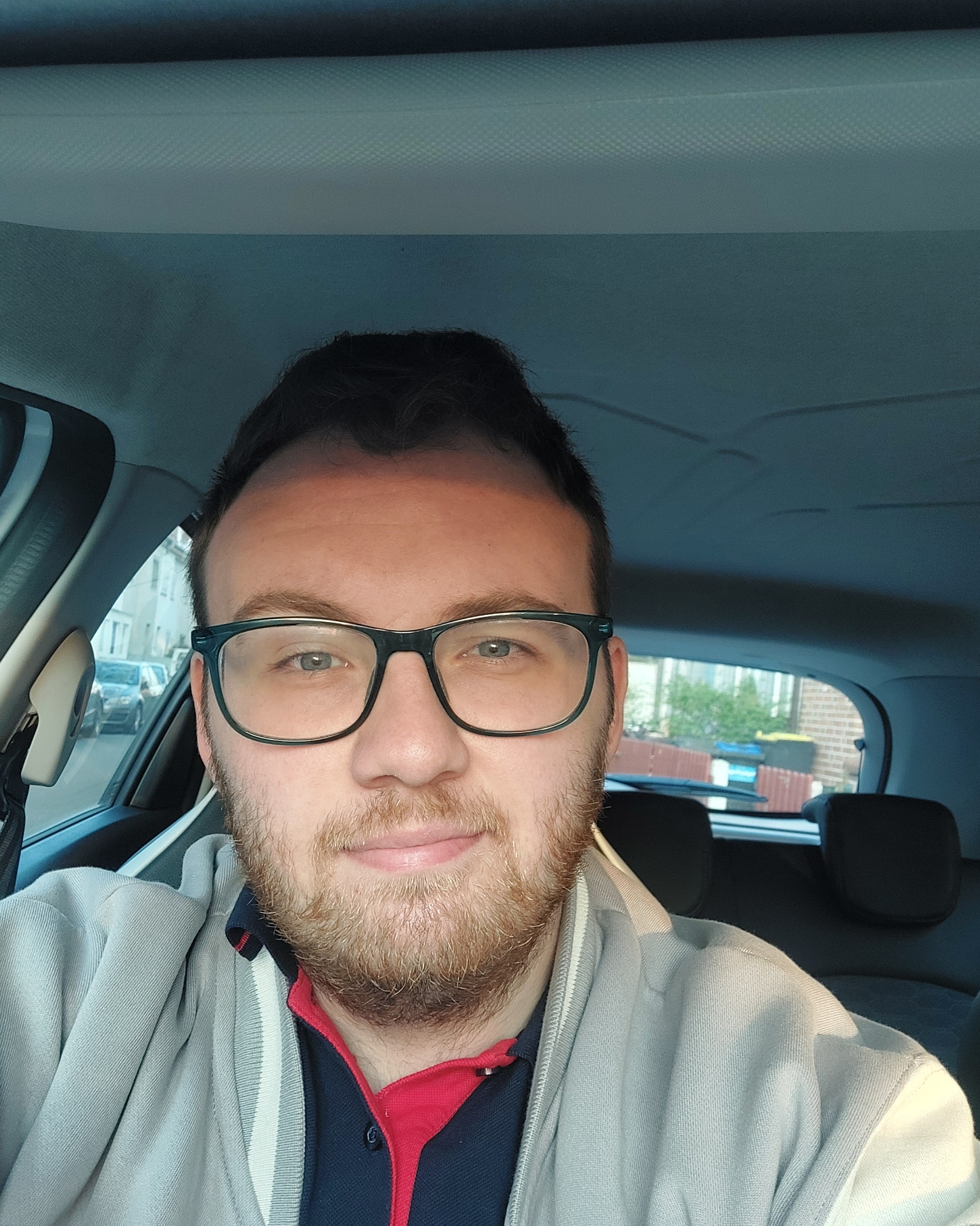 Tinder profile picture for @fjordi