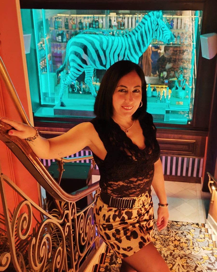 Tinder profile picture for @geisha