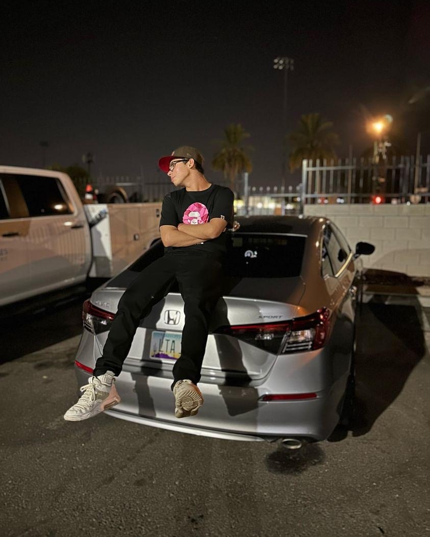 Tinder profile picture for @cruiser