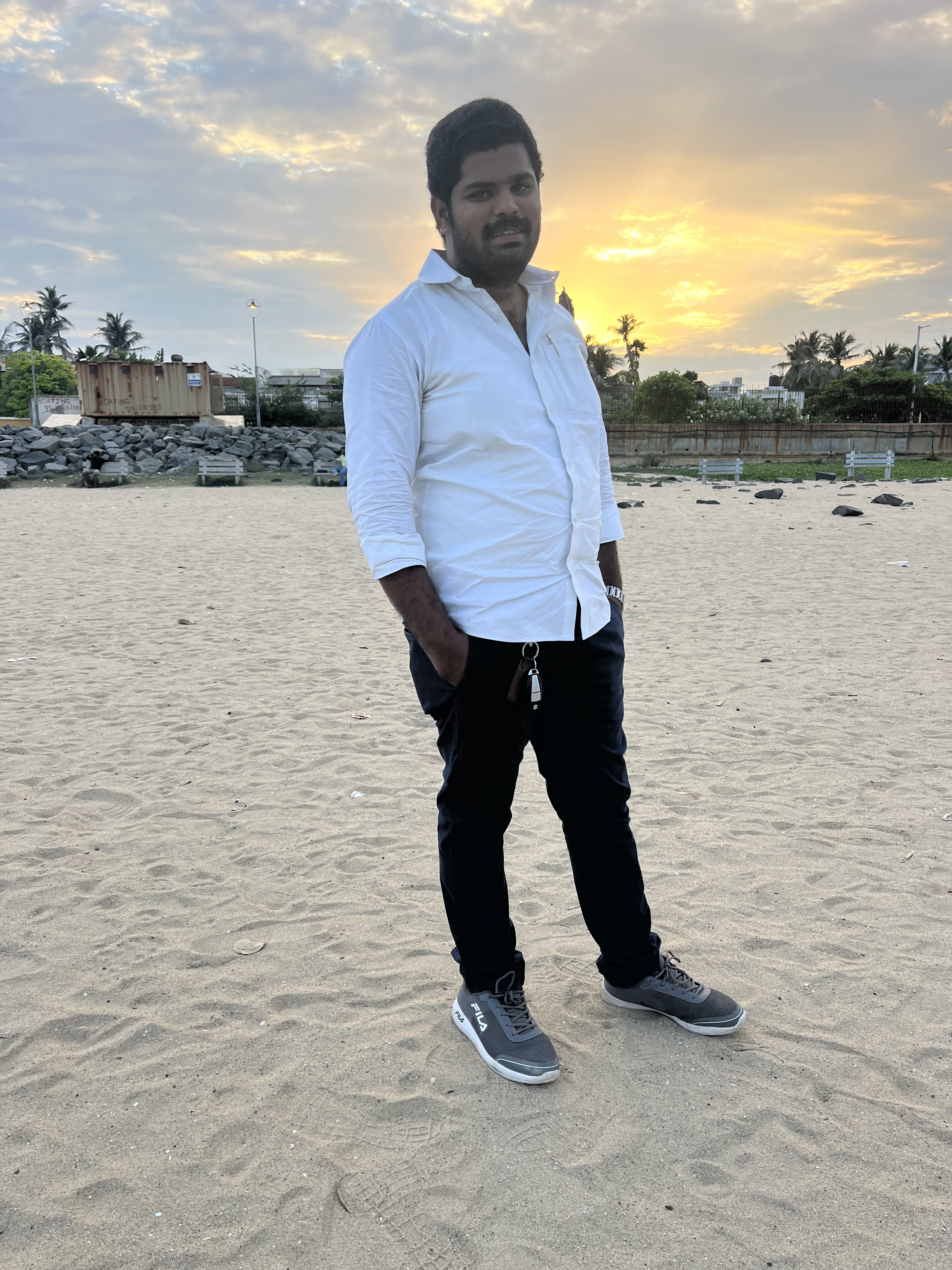 Tinder profile picture for @tamil
