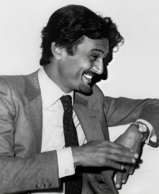 Tinder profile picture for @mubarak