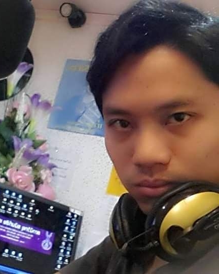 Tinder profile picture for @nuttawat