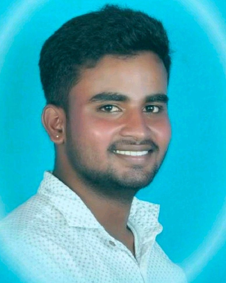 Tinder profile picture for @giri