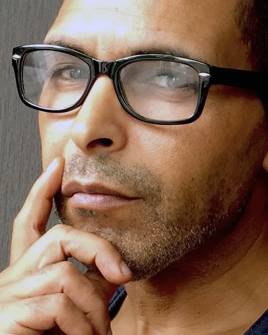Tinder profile picture for @momento