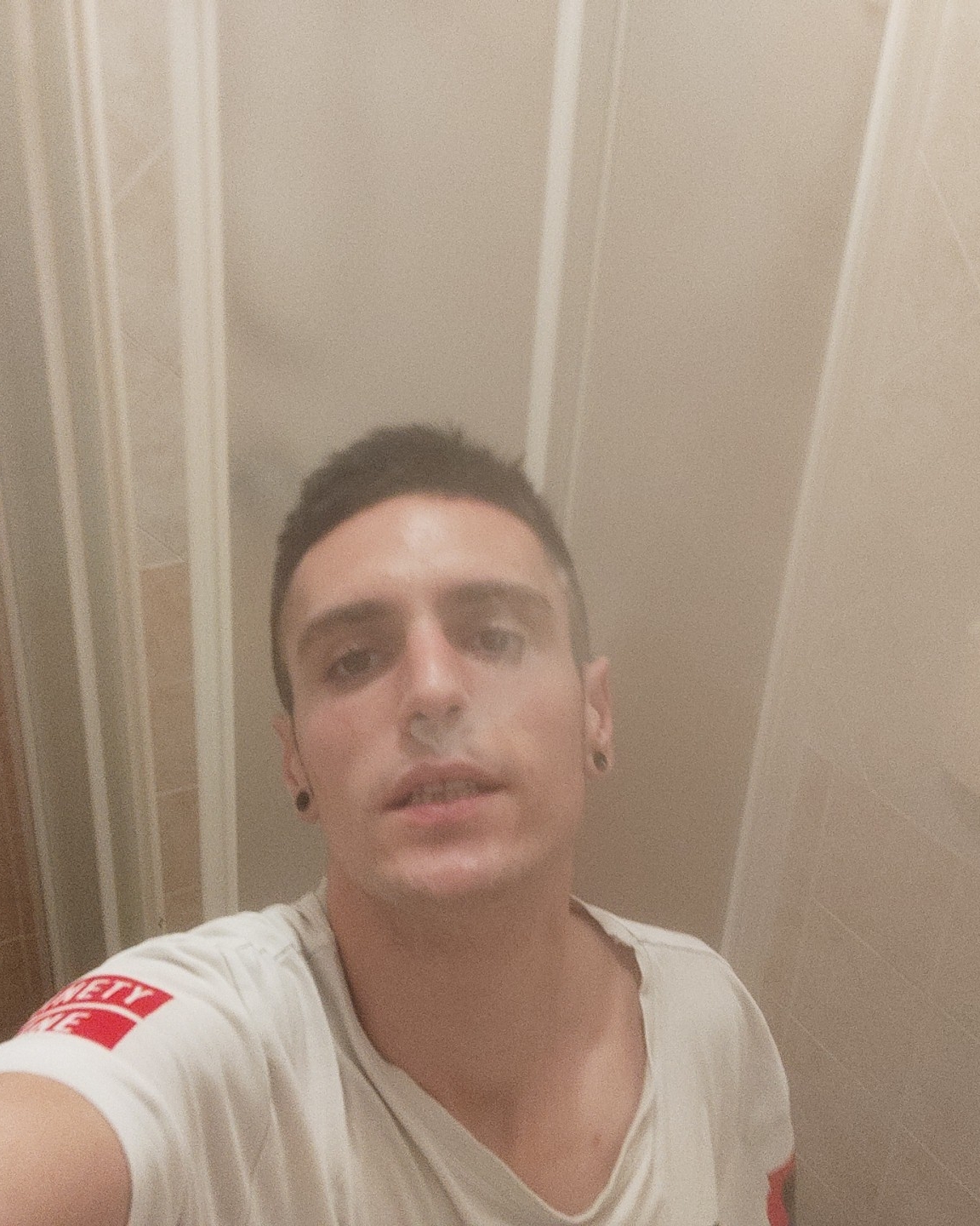 Tinder profile picture for @fexx
