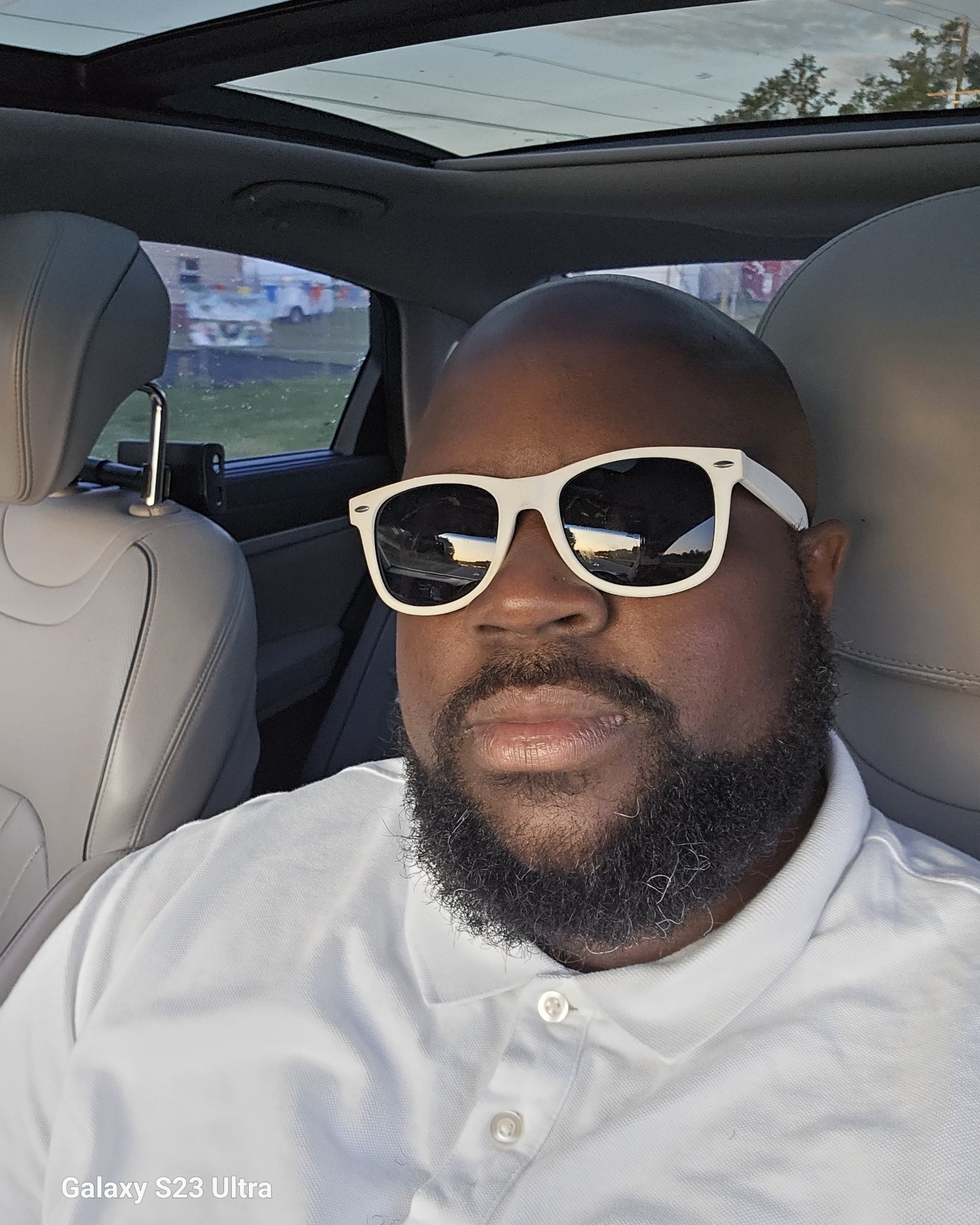 Tinder profile picture for @cognac