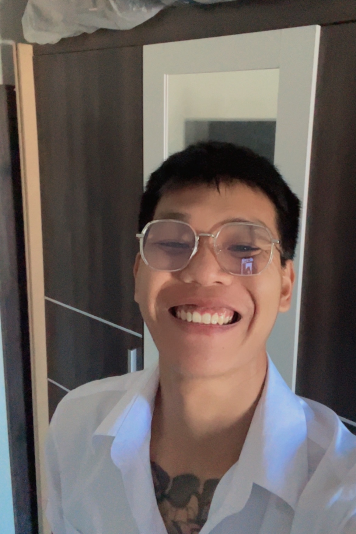 Tinder profile picture for @ammonia