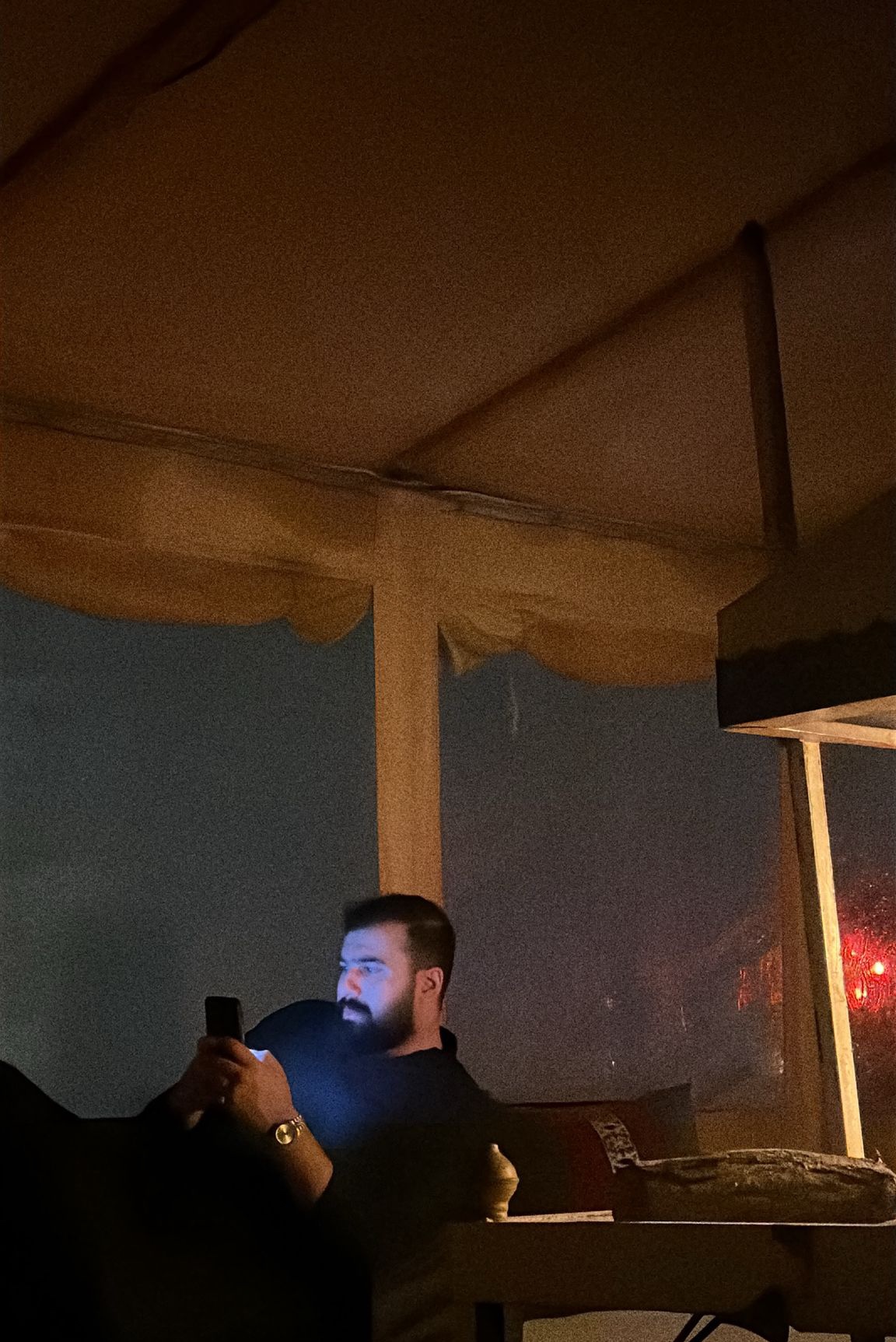 Tinder profile picture for @hadiii