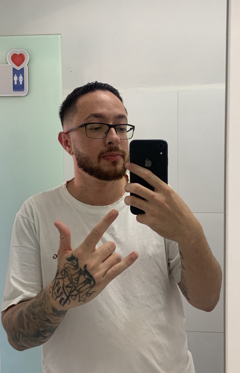 Tinder profile picture for @ggs