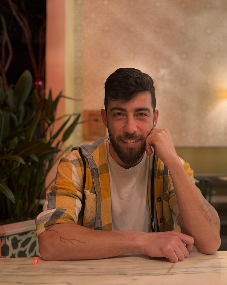 Tinder profile picture for @fu