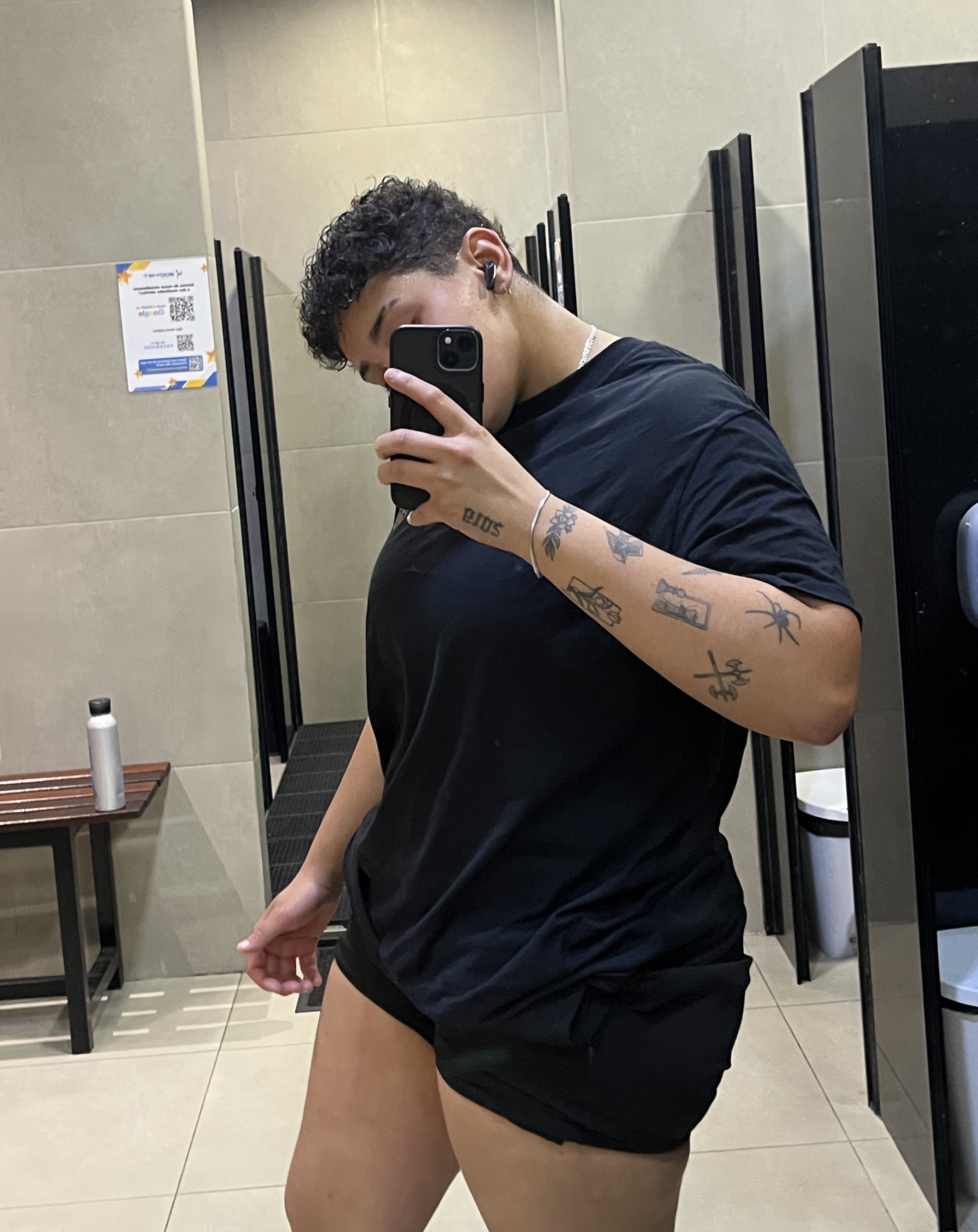 Tinder profile picture for @andrade