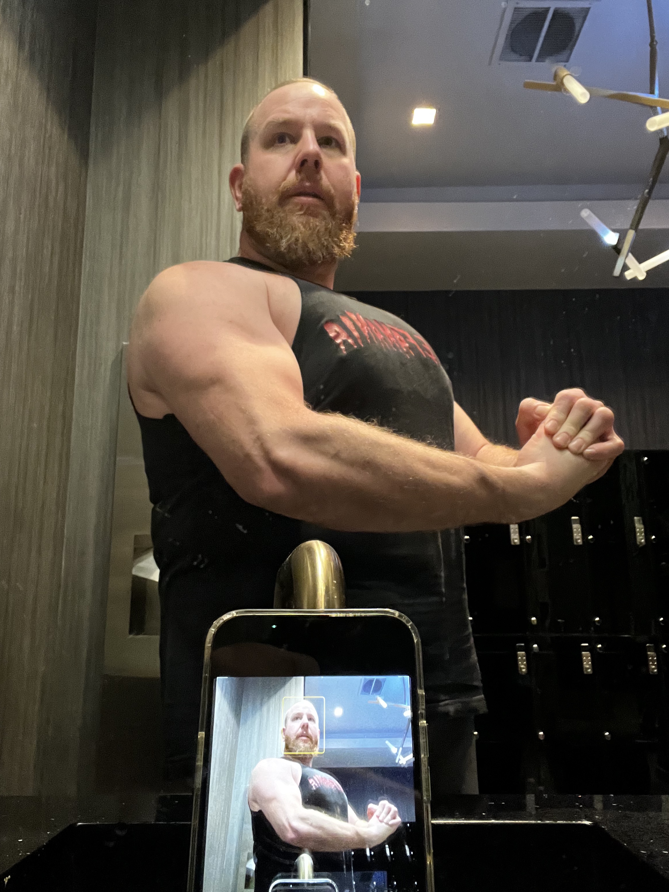 Tinder profile picture for @beefy