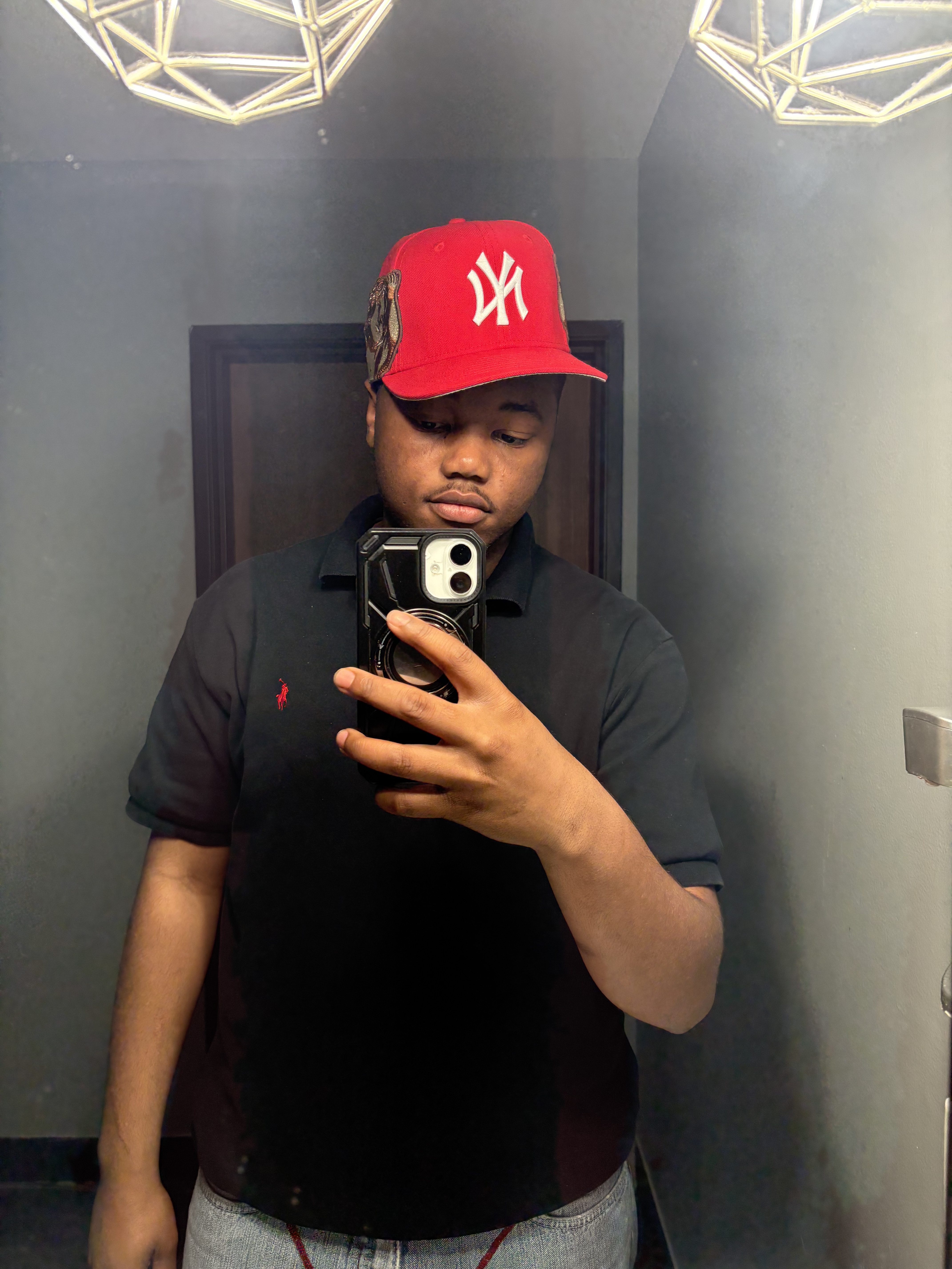 Tinder profile picture for @quest