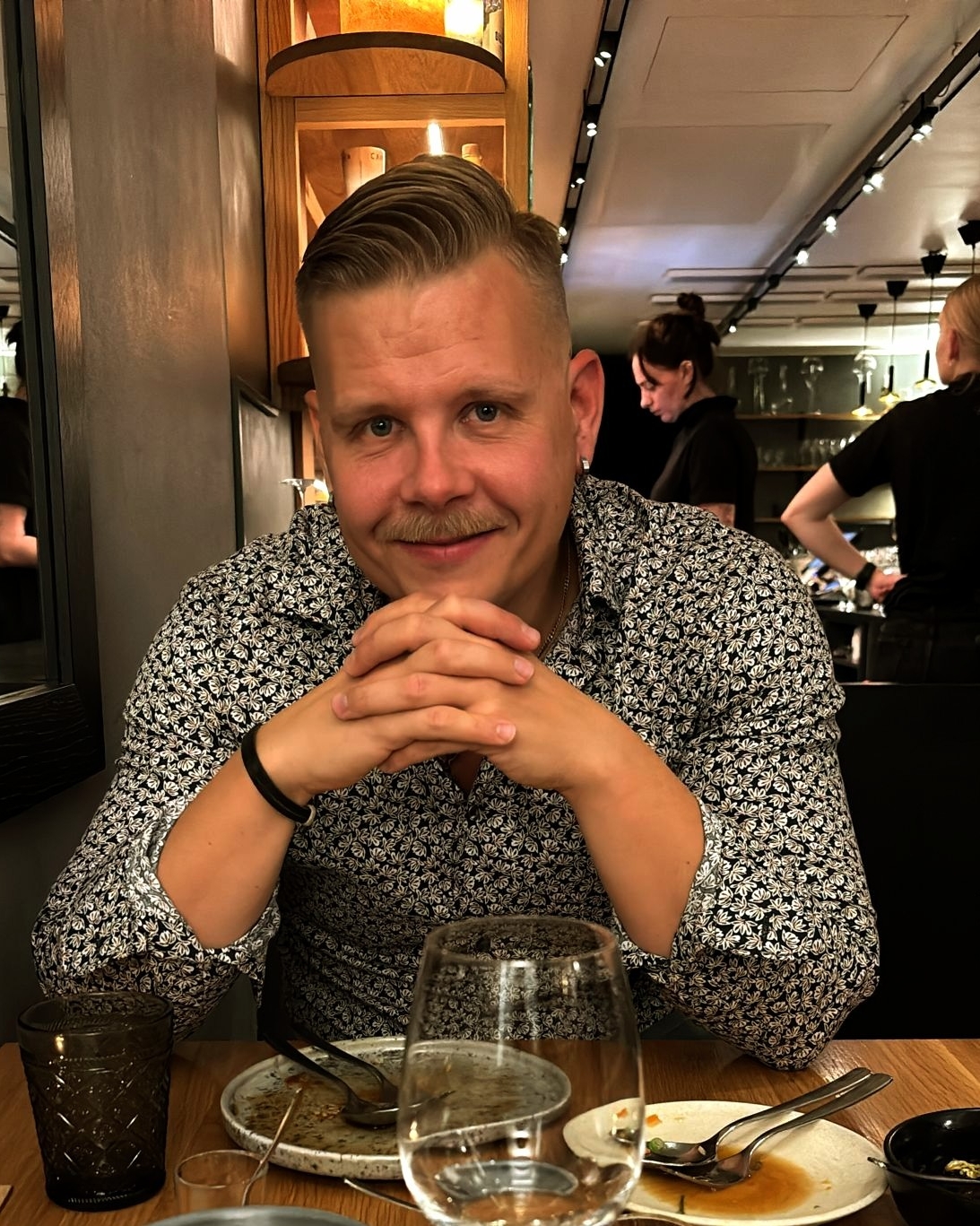 Tinder profile picture for @niklas