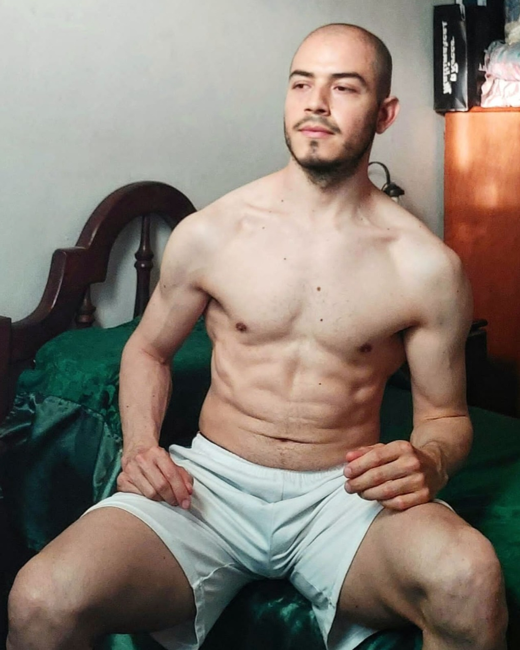 Tinder profile picture for @luciano87